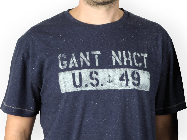 T-shirt Gant in cotone melange bottonato con stampa serigrafica